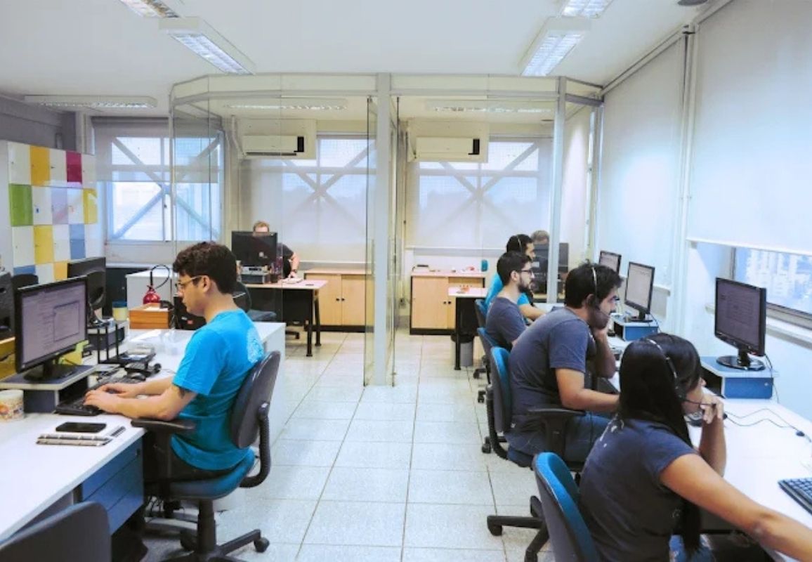 Sala de operação e atendimento da Task.